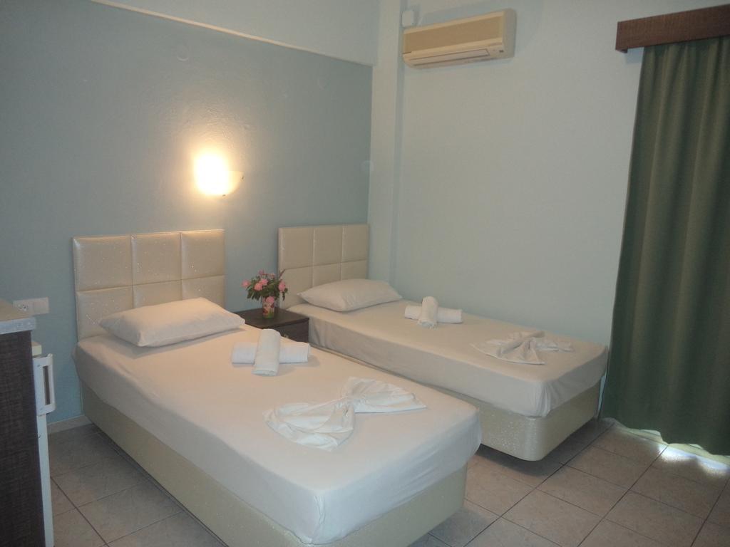 Hotel Dioni Paralía Quarto foto